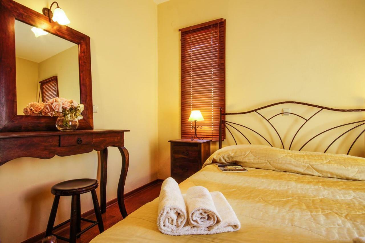 Molivos Sunset Apartments มิธิมนา ภายนอก รูปภาพ