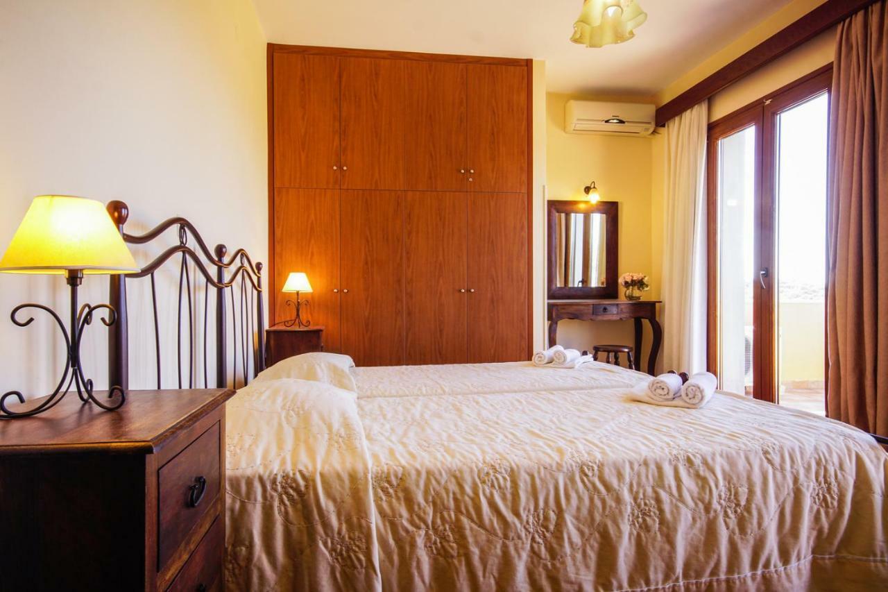 Molivos Sunset Apartments มิธิมนา ภายนอก รูปภาพ