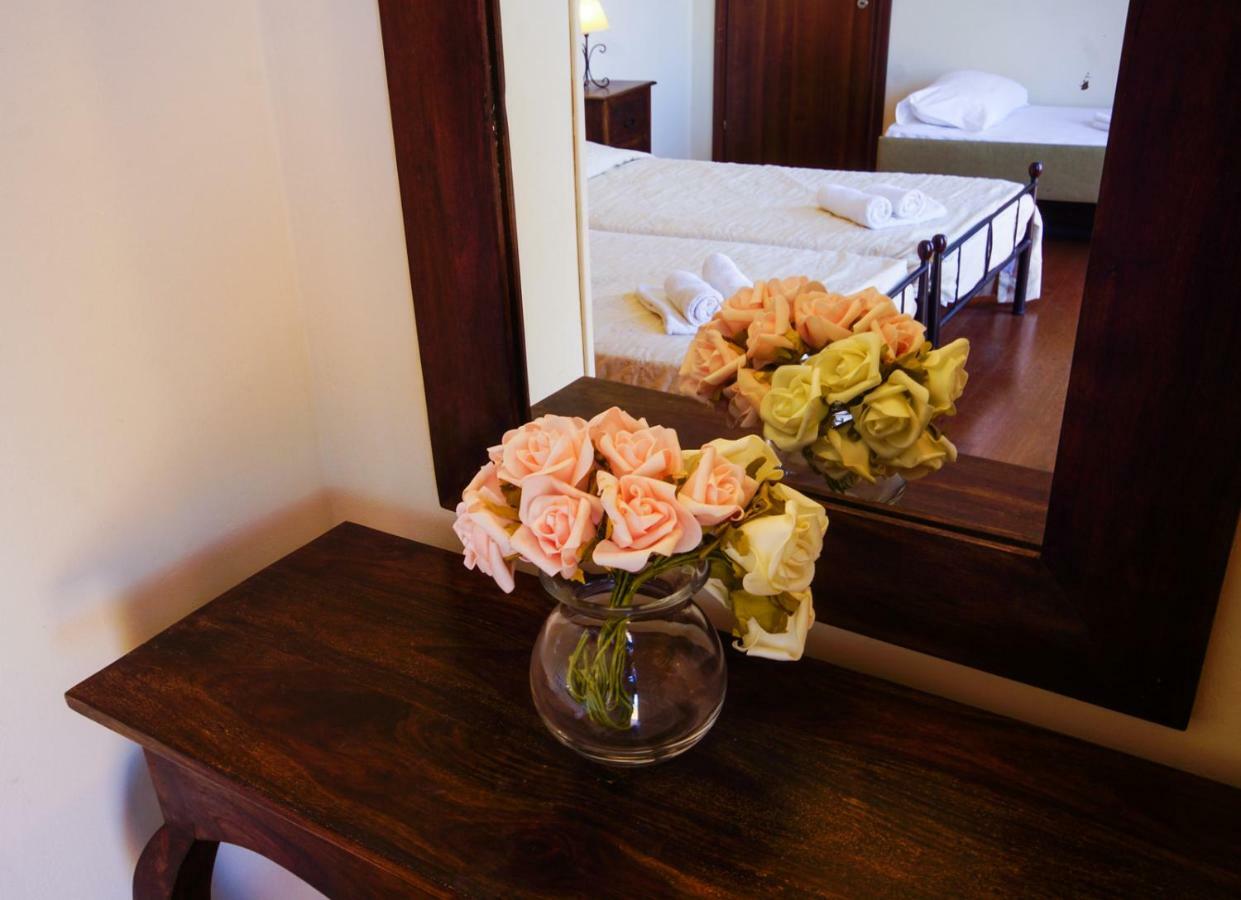 Molivos Sunset Apartments มิธิมนา ภายนอก รูปภาพ