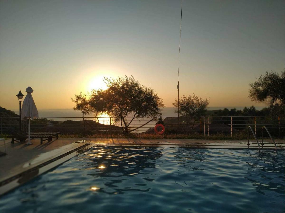 Molivos Sunset Apartments มิธิมนา ภายนอก รูปภาพ